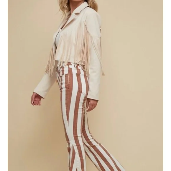 NWT. Saints & Hearts High- Rise Extreme Flare Jeans Size. Small - Picture 2 of 12